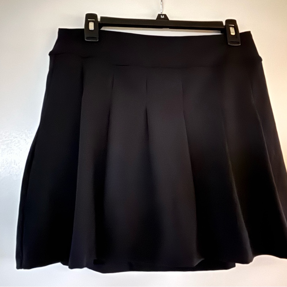 ITEM HAS SOLD Lands End Activewear black skort size small